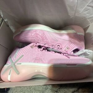 Stylish Pink Athletic Shoes for Men